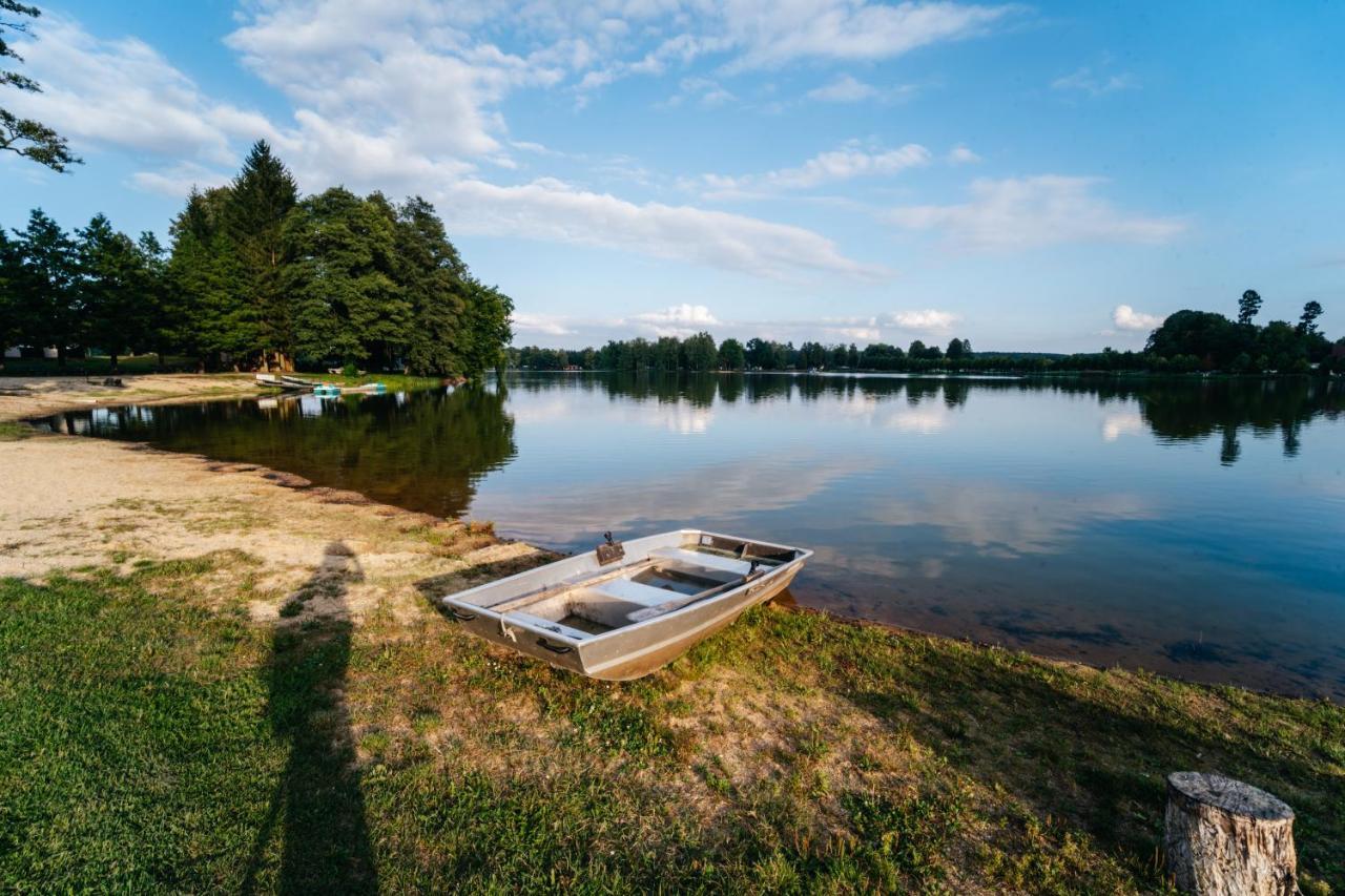 Hotel Lesák rekreační středisko Chlum u Trebone Exterior foto